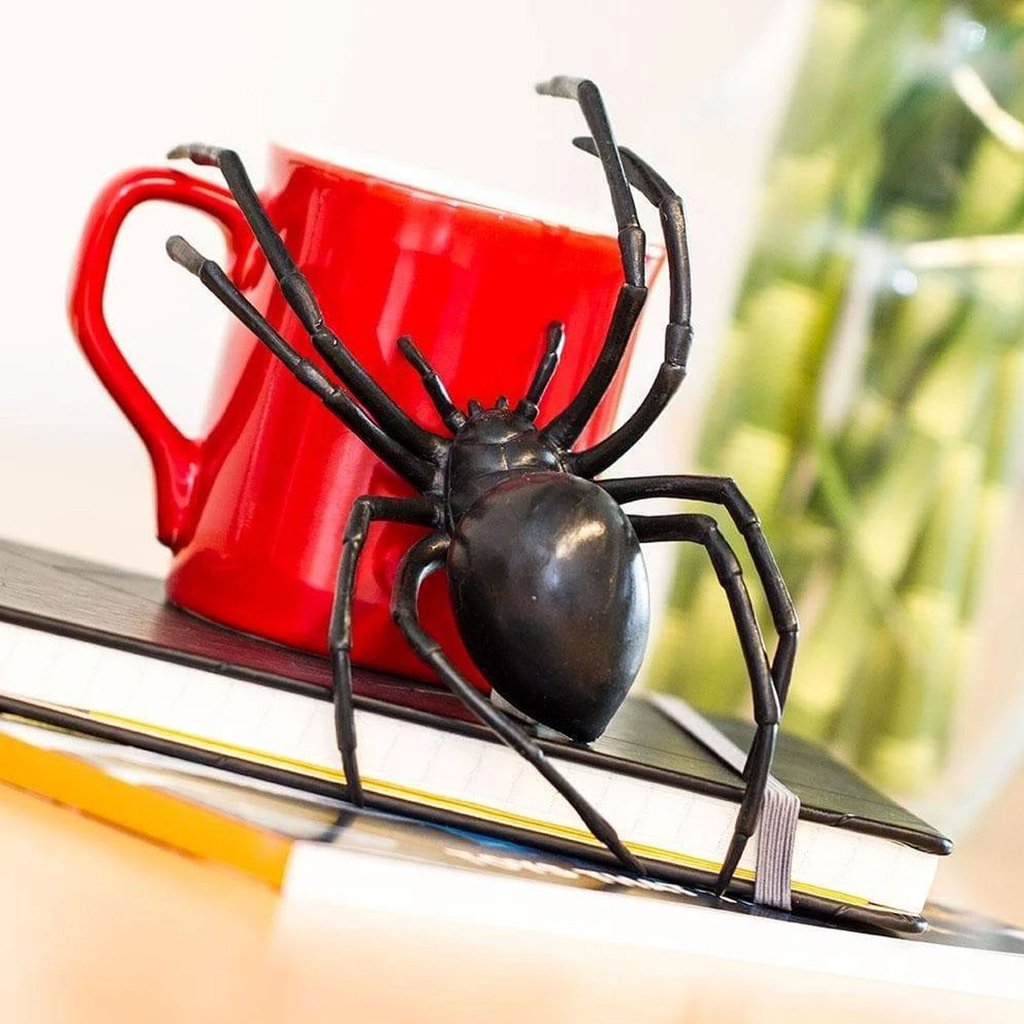 Safari Ltd - Svart änka (stor modell)