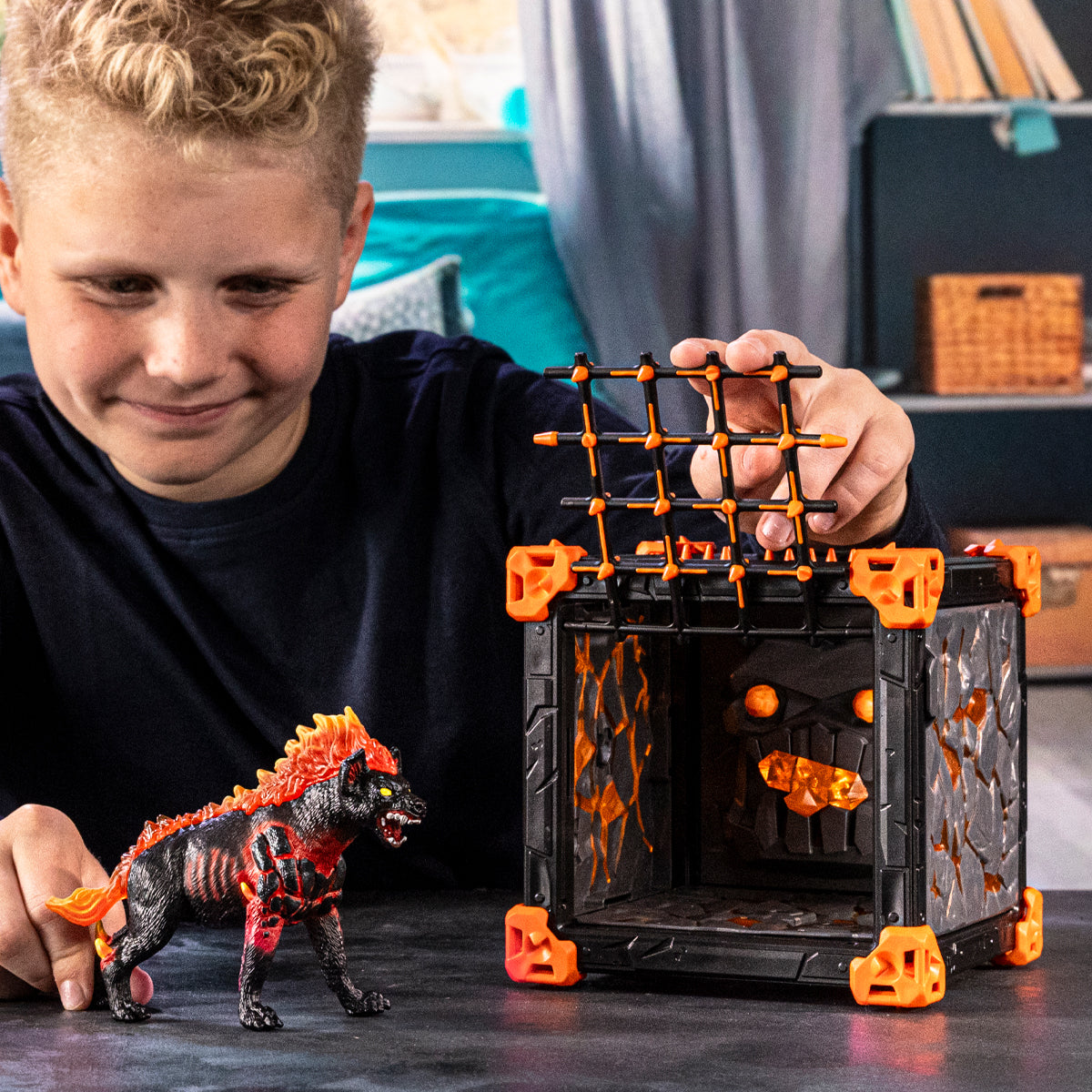 Schleich ELDRADOR® CREATURES - BattleCave Lava Hyena