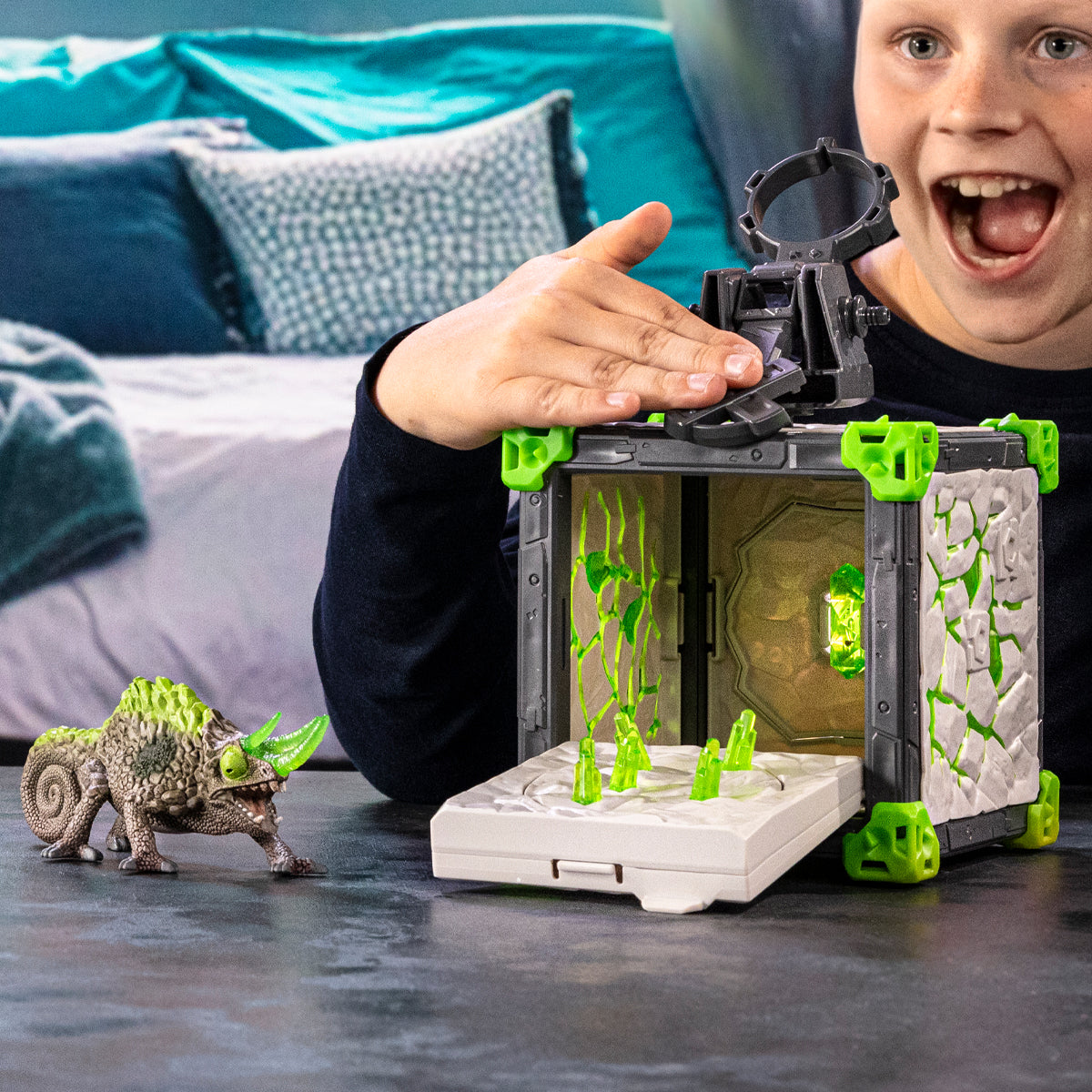 Schleich ELDRADOR® CREATURES - BattleCave Stone Chameleon