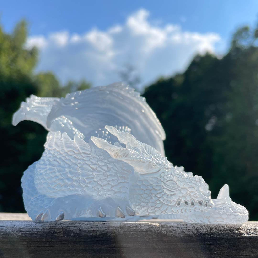 Safari Ltd - Sömniga Draken (Sleepy Dragon) lyser i mörkret