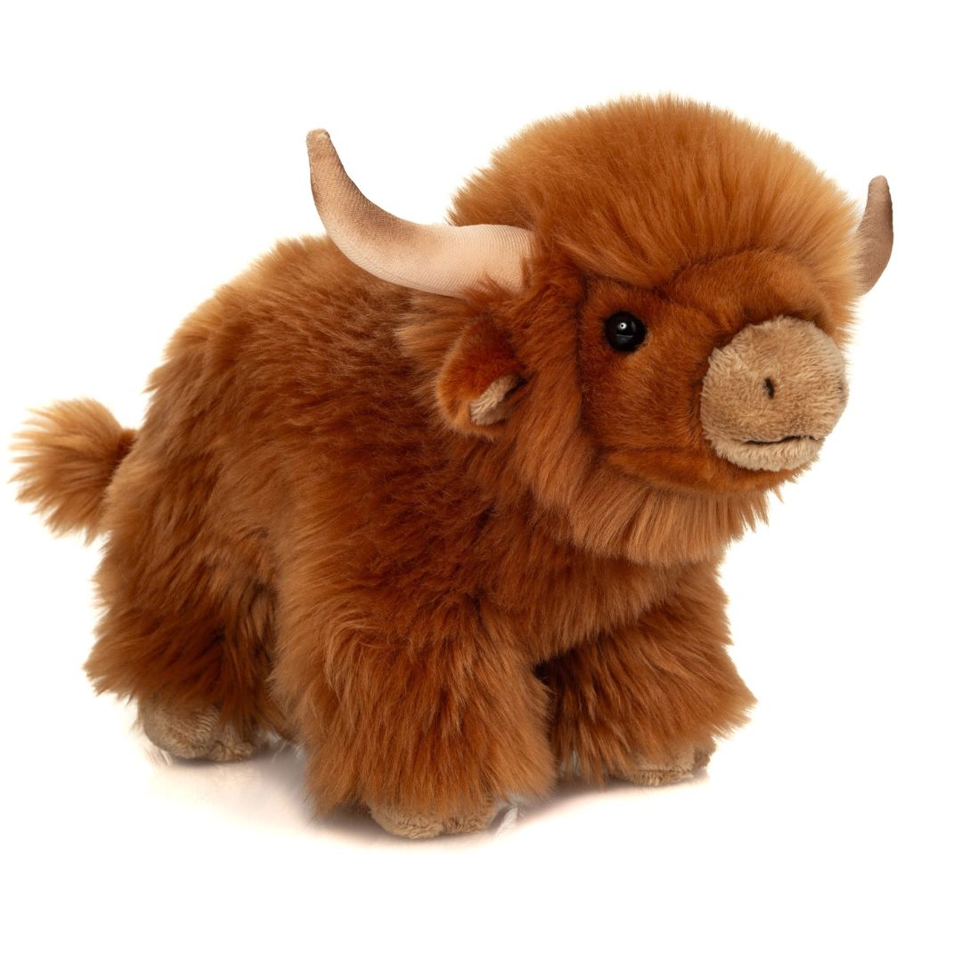 ”Hermann Teddy Highland cattle – mjukt 28 cm gosedjur med rödbrun fluffig päls och små horn.”