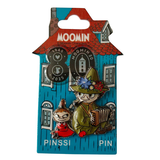 Mumin pin med Lilla My och Snusmumriken i 3D-design, liten metallpin för jacka eller väska.