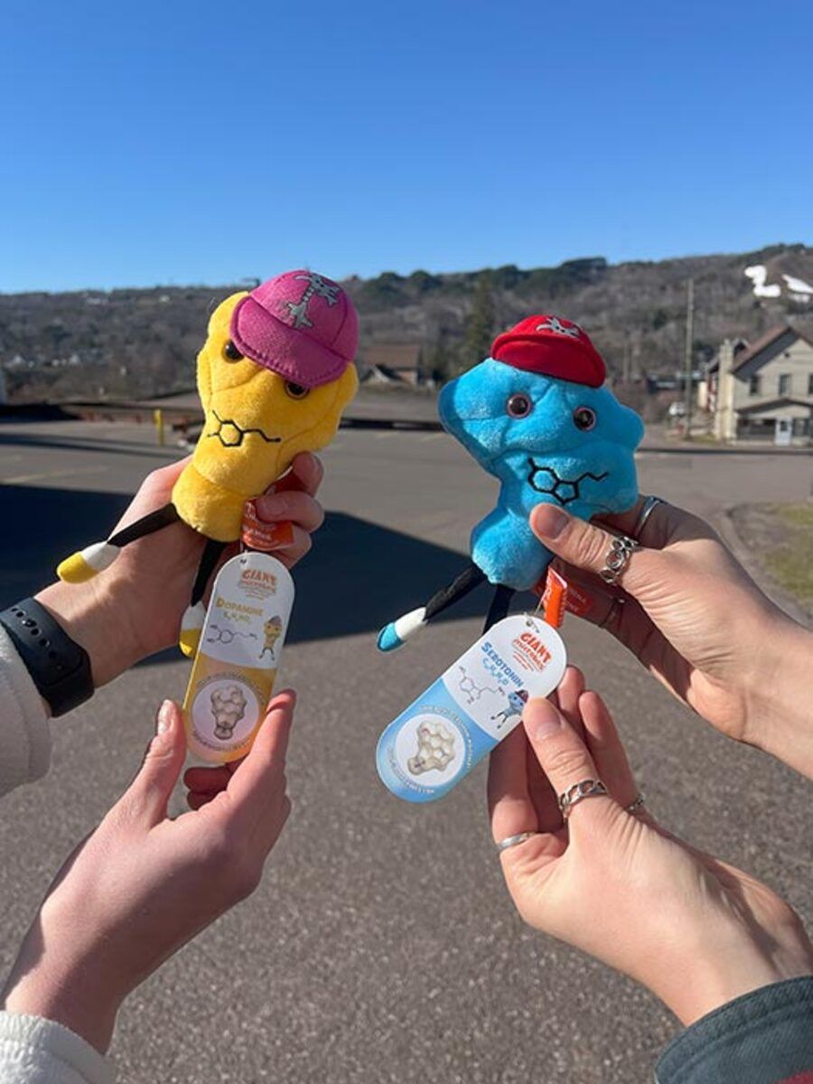 GIANTmicrobes – Serotonin Plysch