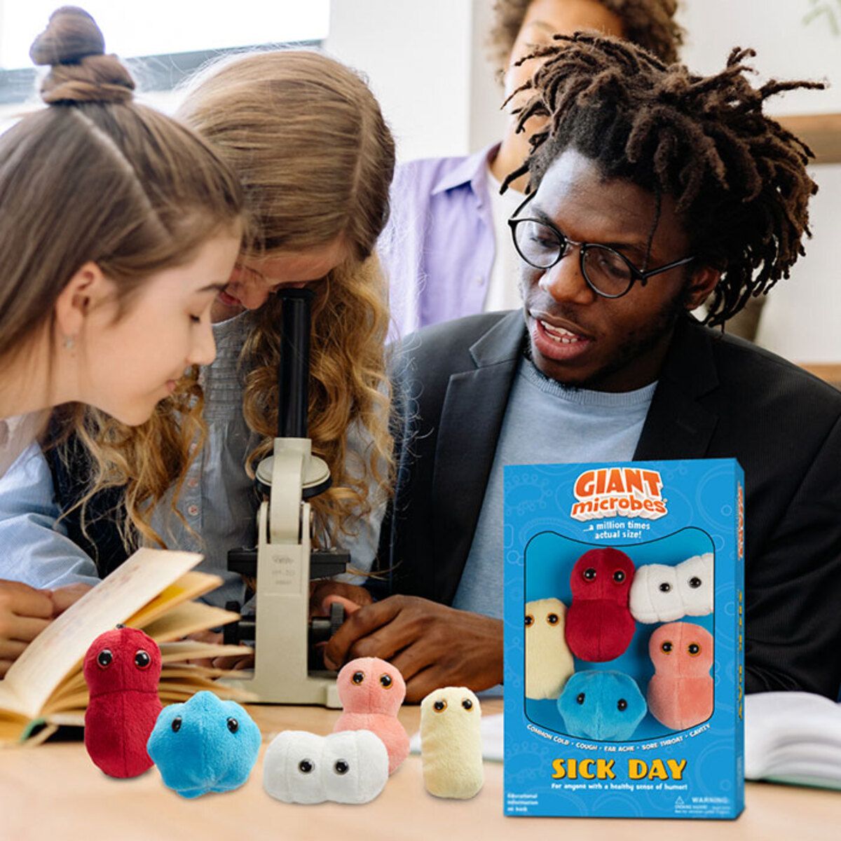 GIANTmicrobes – Sjukdag (Sick Day) Plysch Presentbox